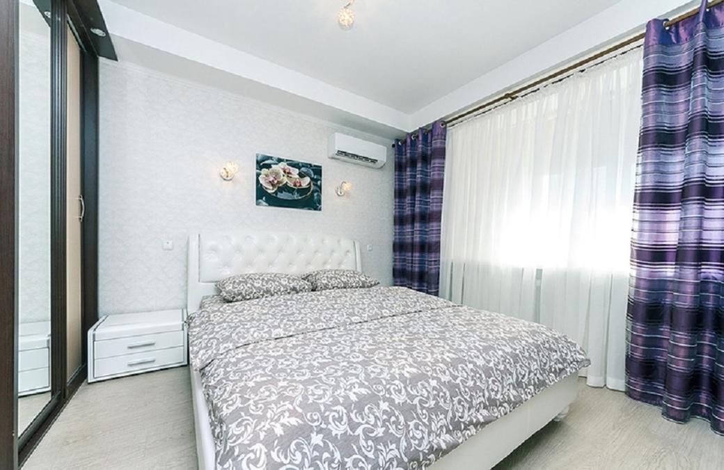 Apartment Baseina Khreschatyk Kyiv Exterior photo